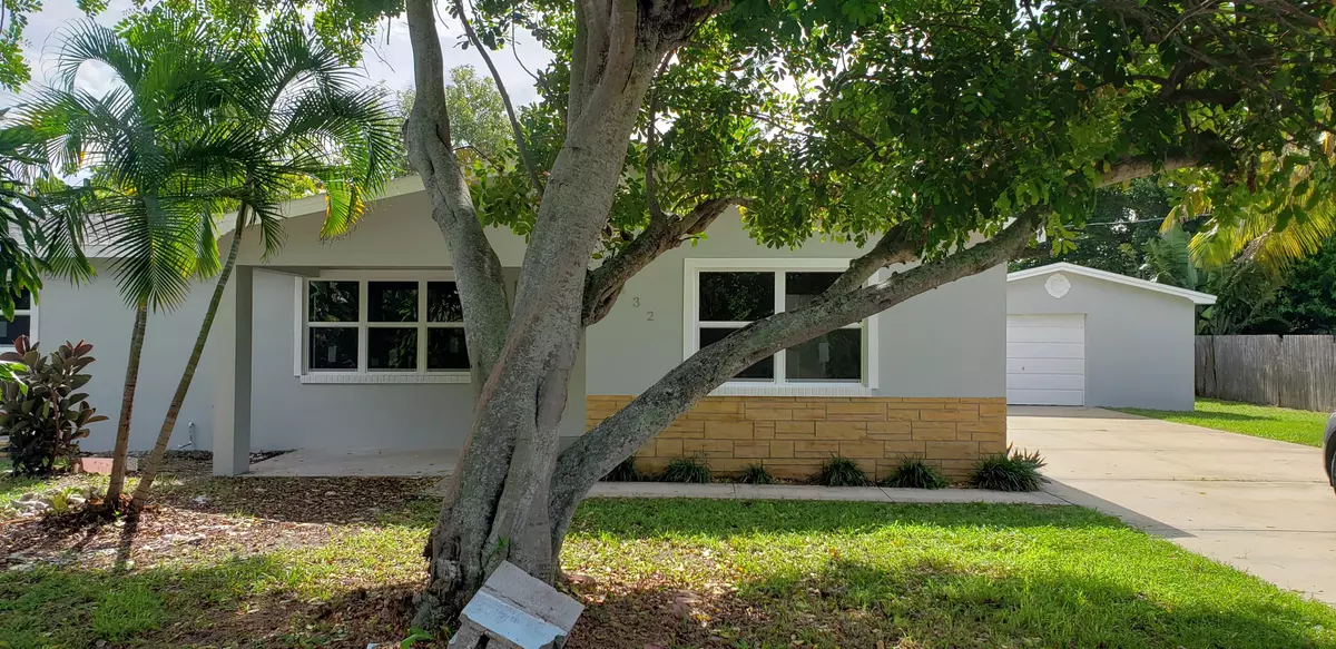 Jensen Beach, FL 34957,1432 NE Hillcrest LN