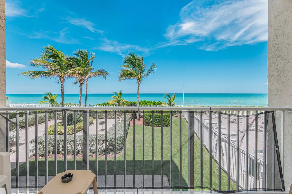 Jensen Beach, FL 34957,9800 S Ocean DR 209