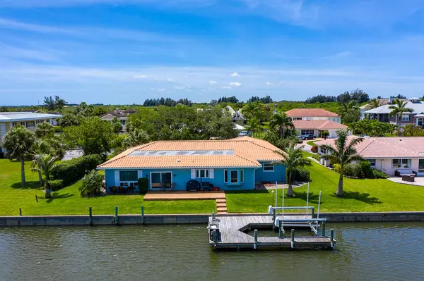 3526 Marthas LN, Vero Beach, FL 32967