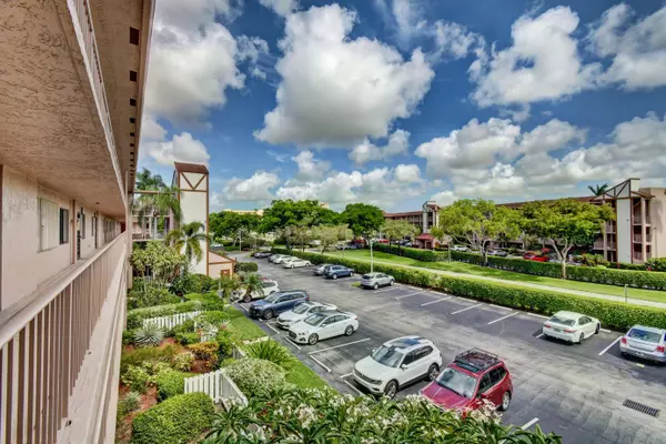 Delray Beach, FL 33446,7281 Amberly LN #301