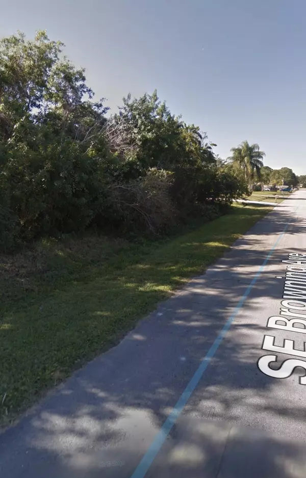 Port Saint Lucie, FL 34983,986 SE Browning AVE