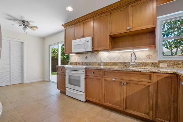 Palm Beach Gardens, FL 33410,1102 Rainwood CIR