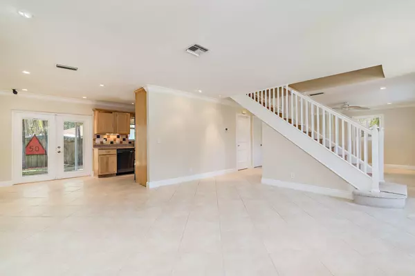 North Palm Beach, FL 33408,2044 S Suzanne CIR