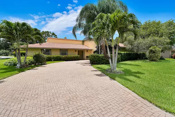 West Palm Beach, FL 33418,6236 Celadon CT