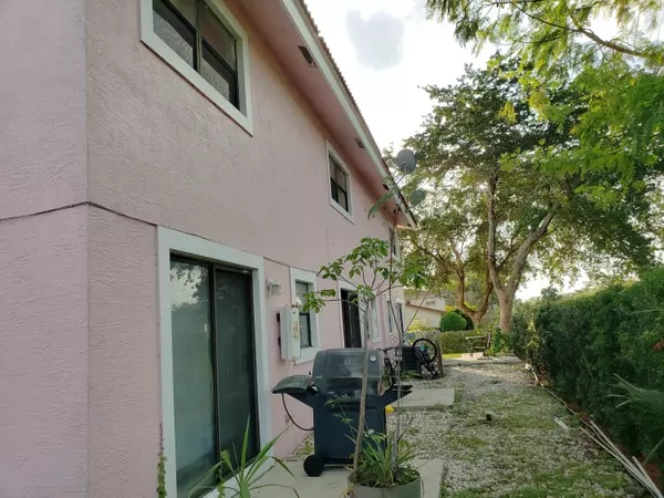 Coral Springs, FL 33065,7543 NW 44th CT