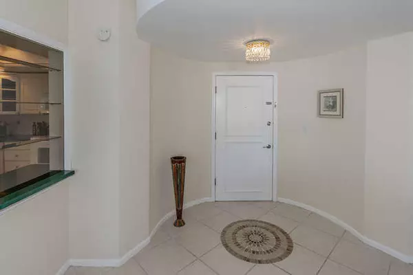 Tequesta, FL 33469,300 S Beach RD 405