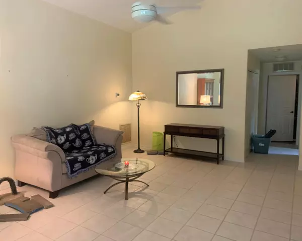 Port Saint Lucie, FL 34986,467 SW Talquin LN