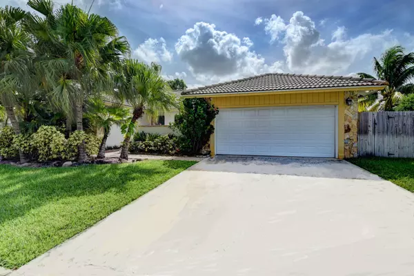 Boca Raton, FL 33487,17569 Weeping Willow TRL