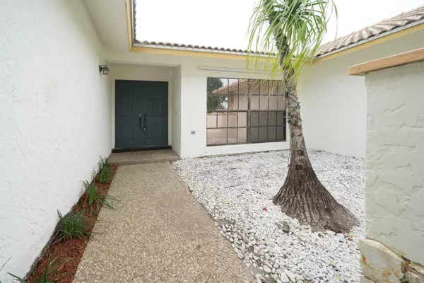 Boca Raton, FL 33487,17569 Weeping Willow TRL