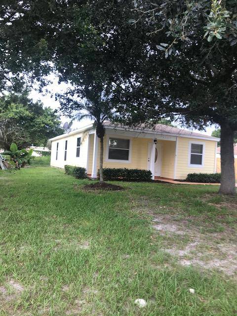 4241 36th CT,  Vero Beach,  FL 32967