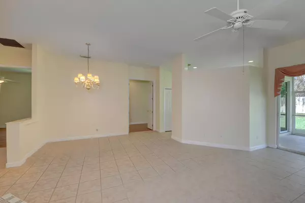 Port Saint Lucie, FL 34986,815 SW St Andrews CV