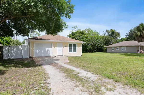 2225 86th DR, Vero Beach, FL 32966