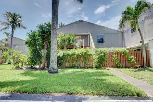 14 Crossings CIR H, Boynton Beach, FL 33435