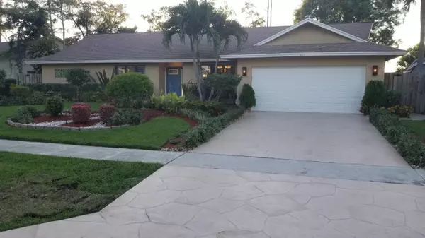 Wellington, FL 33414,817 Foresteria AVE