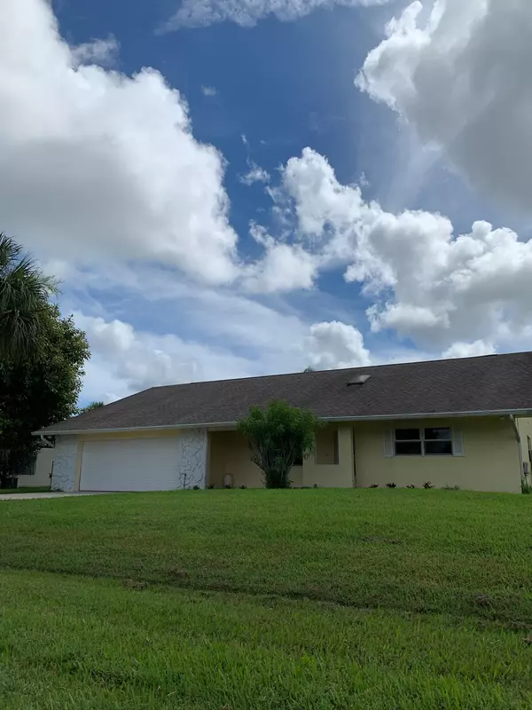 Port Saint Lucie, FL 34952,2617 SE Solana LN