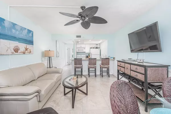 Jensen Beach, FL 34957,9800 S Ocean DR 209