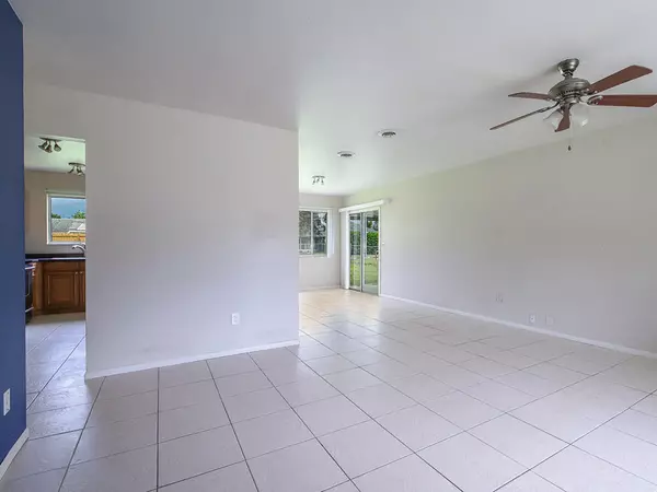 Port Saint Lucie, FL 34953,409 SW Eastport CIR