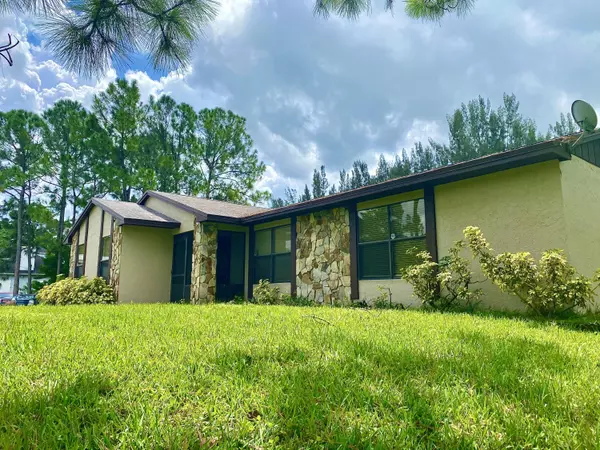 Loxahatchee, FL 33470,15476 N 60th PL