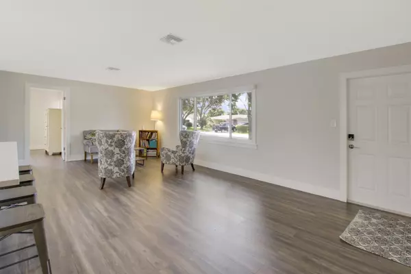 Palm Beach Gardens, FL 33410,4421 N Daffodil CIR