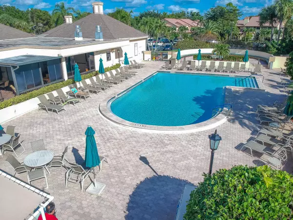 Delray Beach, FL 33484,5289 Fairway Woods DR 2913