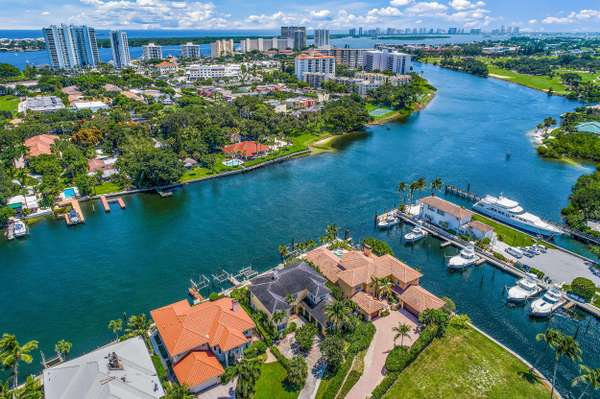 709 Harbour Point DR, North Palm Beach, FL 33408