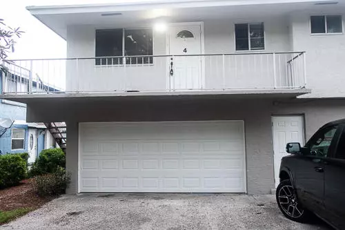 808 W Tiffany DR 4, West Palm Beach, FL 33407