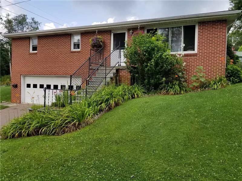 401 Grandview Ave, Rockwood, PA 15557