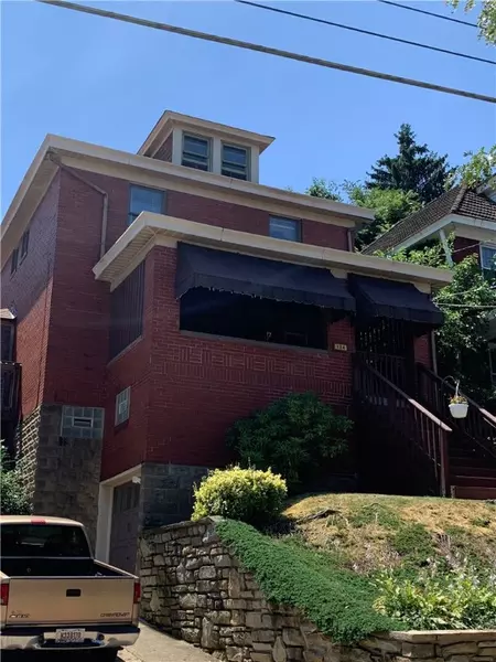 134 E AGNEW, Pittsburgh, PA 15210