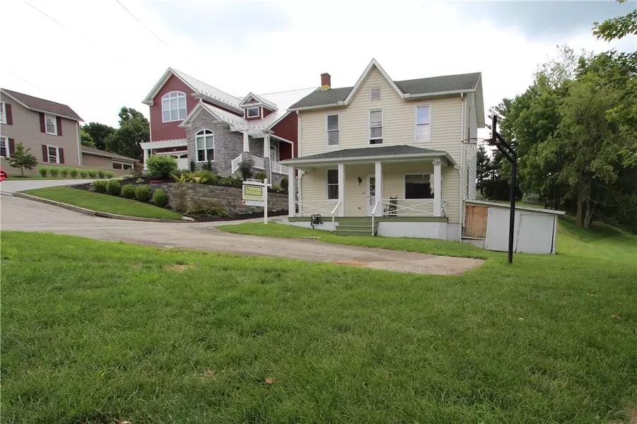 319 W Church St, Ligonier, PA 15658