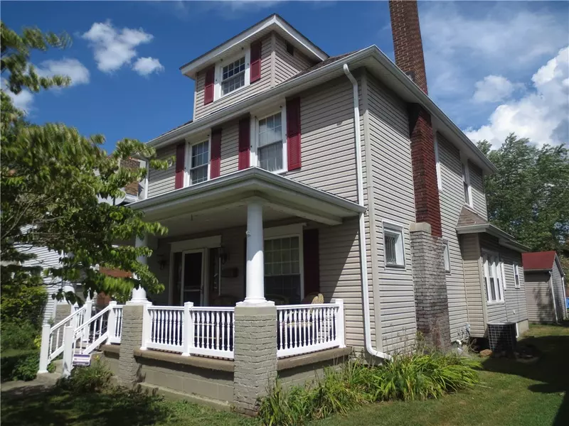 197 Cedar Avenue, Sharon, PA 16146