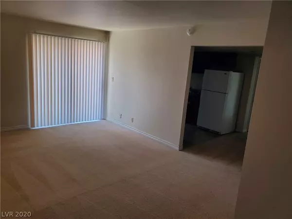 Las Vegas, NV 89103,5061 River Glen Drive #83