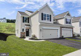 1562 ZESTAR DR, Mechanicsburg, PA 17055