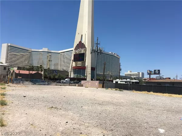 2124 Paradise, Las Vegas, NV 89104