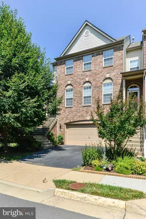 12464 CASBEER DR, Fairfax, VA 22033