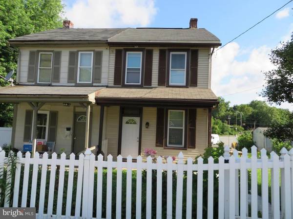 909 BARBER ST, Columbia, PA 17512