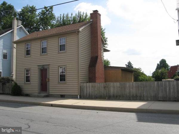 608 MANOR ST, Columbia, PA 17512