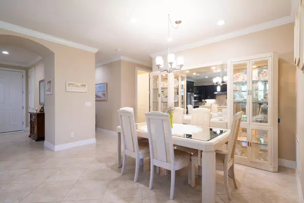 Port Saint Lucie, FL 34984,181 SE Courances DR