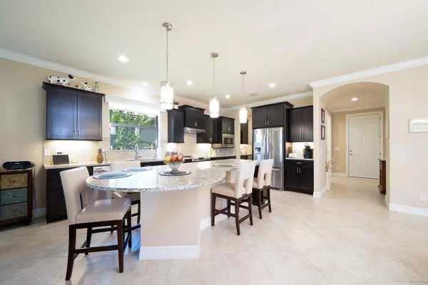 Port Saint Lucie, FL 34984,181 SE Courances DR