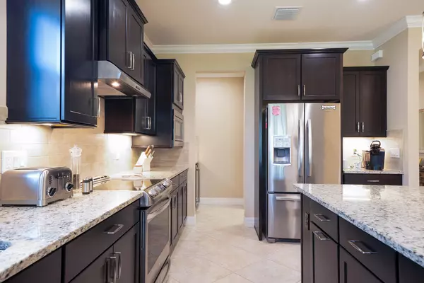 Port Saint Lucie, FL 34984,181 SE Courances DR