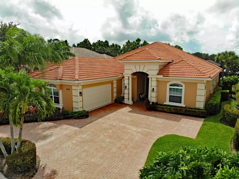 8725 Tompson Point RD, Saint Lucie West, FL 34986