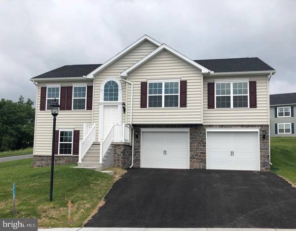 70 FOX RUN, Hanover, PA 17331