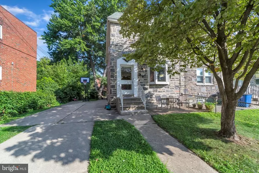 3961 STRATFORD RD, Drexel Hill, PA 19026