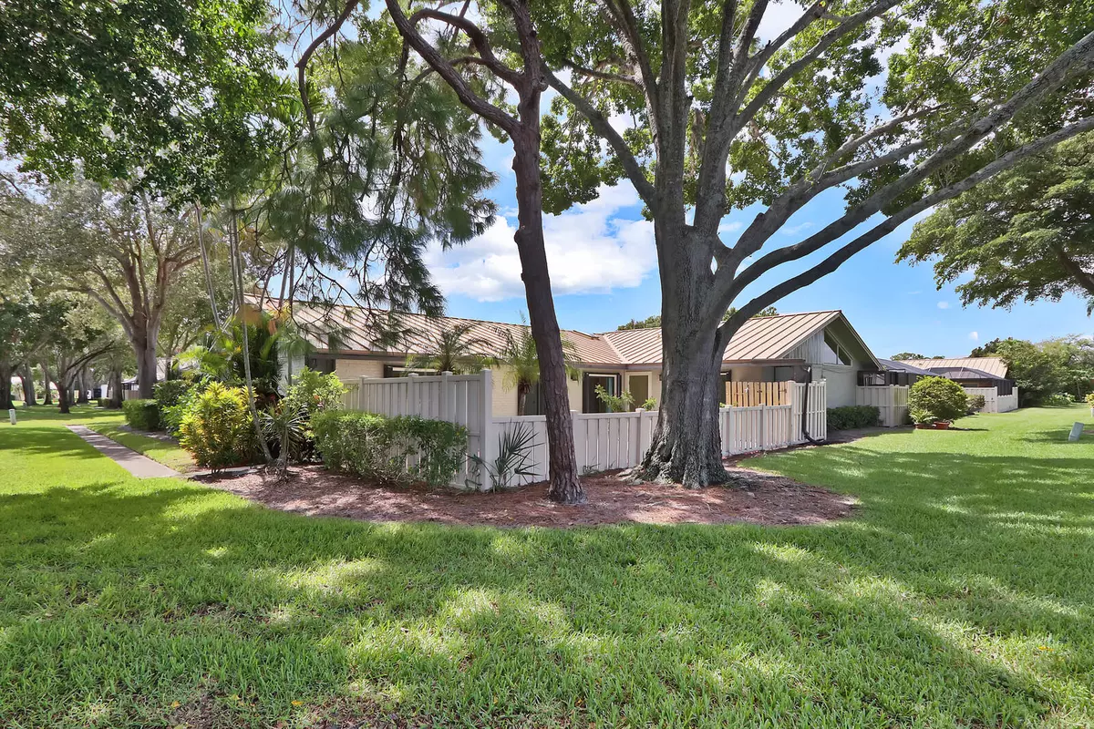 Palm Beach Gardens, FL 33418,5701 Golden Eagle CIR