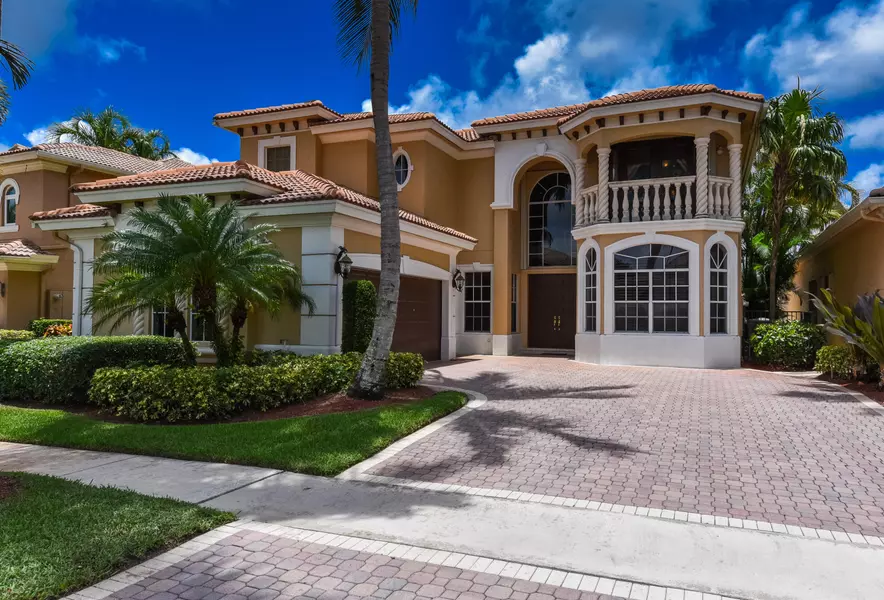 8107 Valhalla DR, Delray Beach, FL 33446