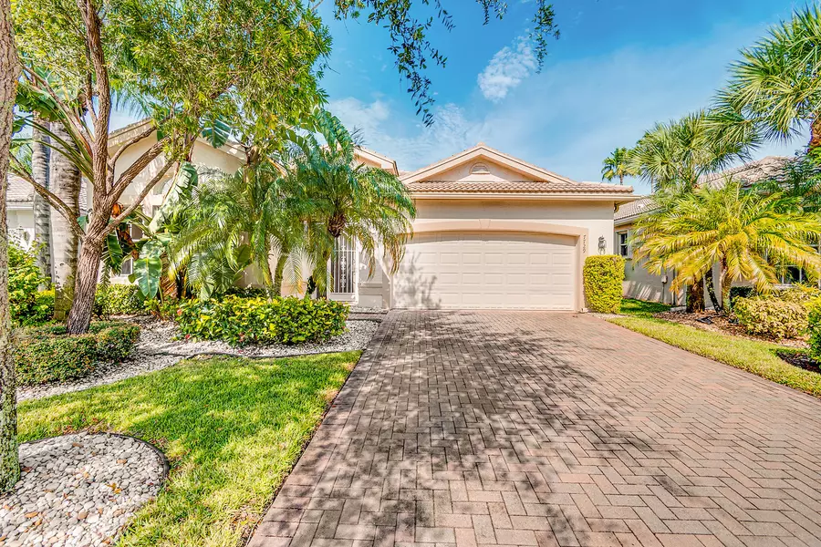 7729 Lighthouse Point LN, Lake Worth, FL 33467