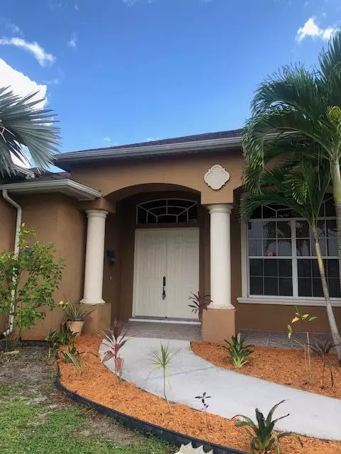 242 SW Elderberry DR, Port Saint Lucie, FL 34953