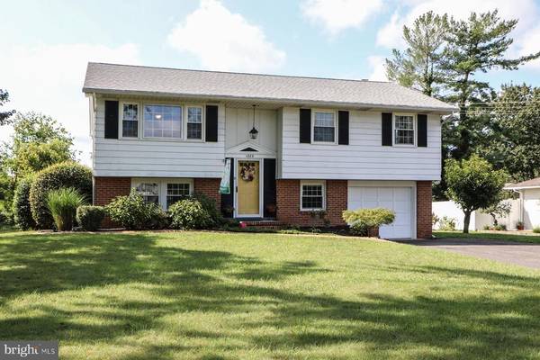 1889 GREENWILLOWS DR, Vineland, NJ 08361