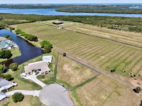 6920 28th CT,  Vero Beach,  FL 32967