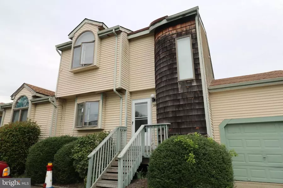 36 OAKLAND BAY CT, Tuckerton, NJ 08087