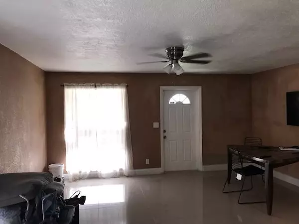 Riviera Beach, FL 33404,1511 W 11th ST